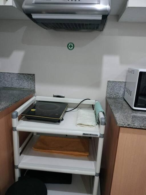 Cubao Manhattan Heights, Unit 8Bc Tower B, 1 Br Manila Exteriör bild