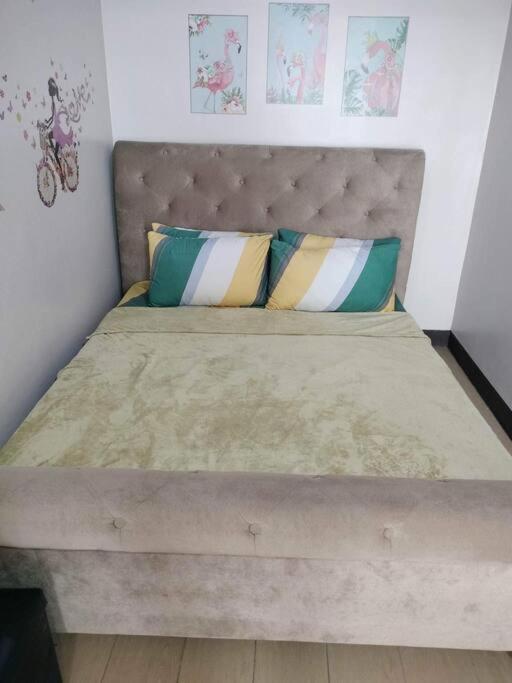 Cubao Manhattan Heights, Unit 8Bc Tower B, 1 Br Manila Exteriör bild